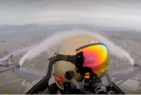 Kunstflug: Türkische Piloten brechen mit 185 km/h neuen Rekord